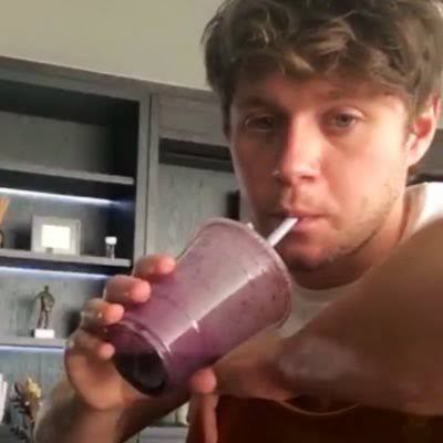 𝐍𝐢𝐚𝐥𝐥 𝐇𝐨𝐫𝐚𝐧 𝐝𝐫𝐢𝐧𝐤𝐢𝐧𝐠  𝐚 𝐭𝐡𝐫𝐞𝐚𝐝 