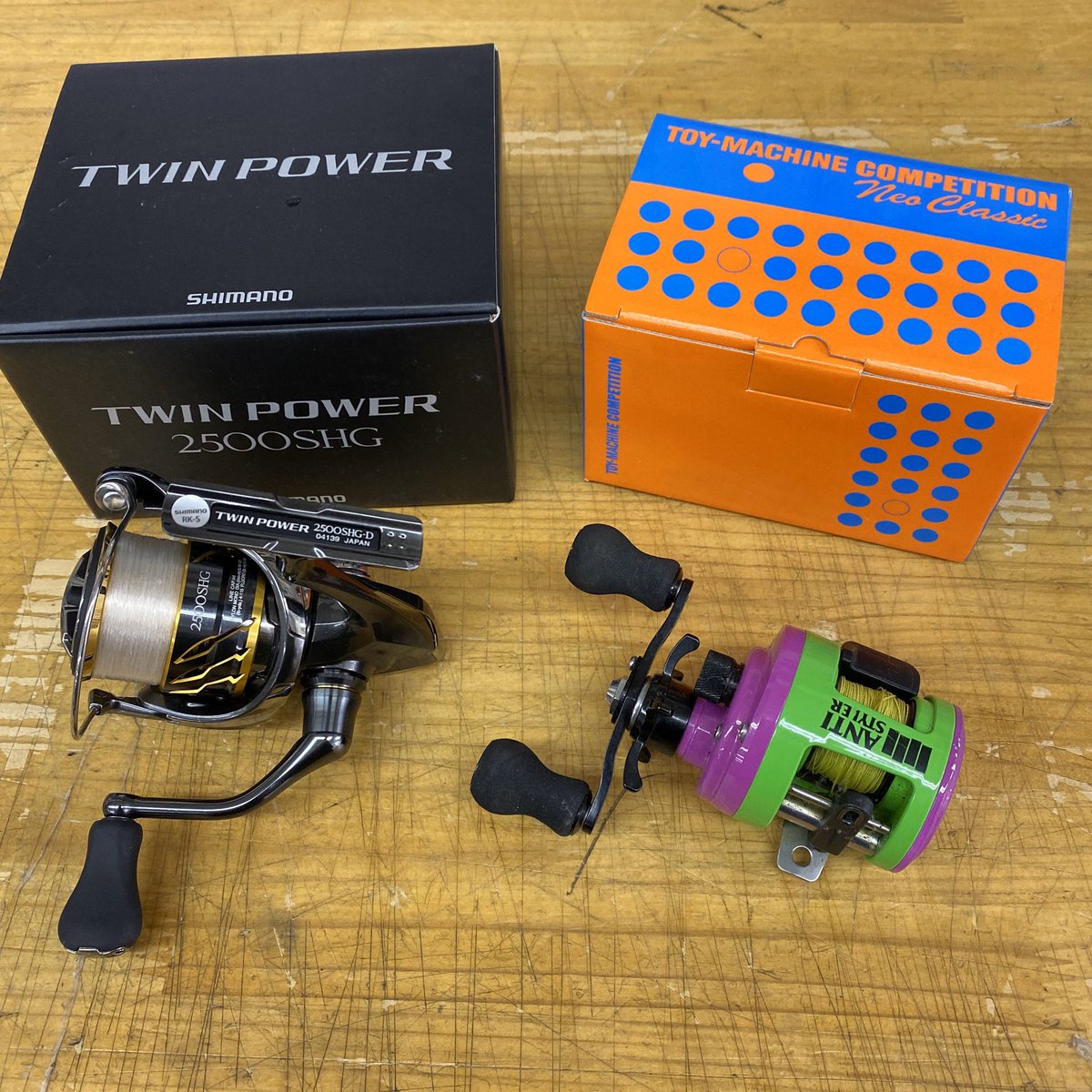 千葉鑑定団酒々井店 釣具コーナー 昨日も沢山の買取ありがとうございます フロッグプロダクツのルアーも買取強化中です ホワイトファルコン 10 000円買取 ウッドドール 蜘蛛男 14 000円買取 ウッドドール 10 000円買取 フロッグボット 14 000円買取