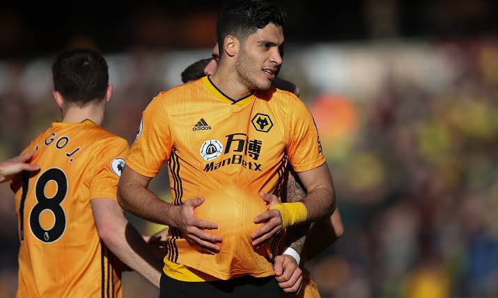 With no assists at all in that period i think he should be sold but not for a hit..I'll say wait for everton game then swap for Ings.. ( BHA/bou/SHU) next..Although lets not forget he is waiting for a baby any time now 