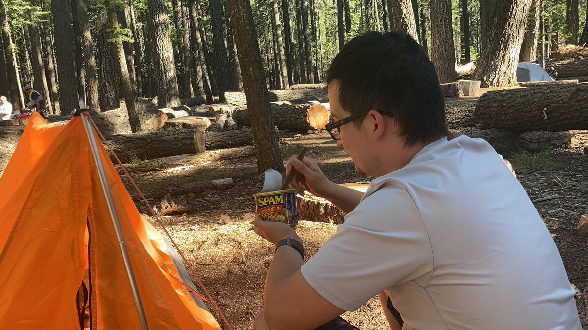 brandonmunoz55's tweet photo. @SwaggyD998 never goes backpacking without his favorite camp food. @SPAMbrand #sponserus https://t.co/CGm9YcogfX