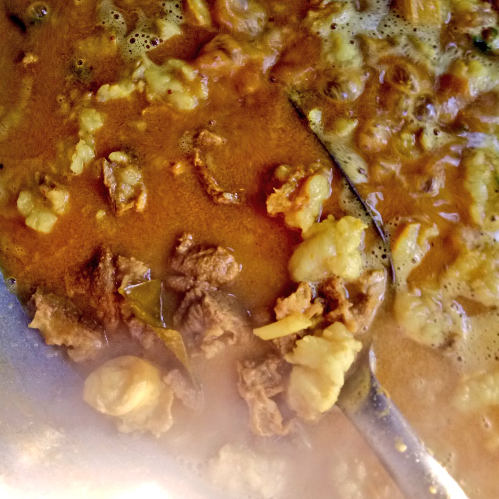 novaneffendy's tweet image. Selamat pagi dari dapur.
Hari ini giliran memasak Soto Daging ala Madura 🔥♨🍴
#morningcooking