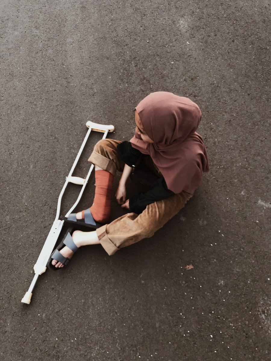 meiefekrumahkaca tweet media