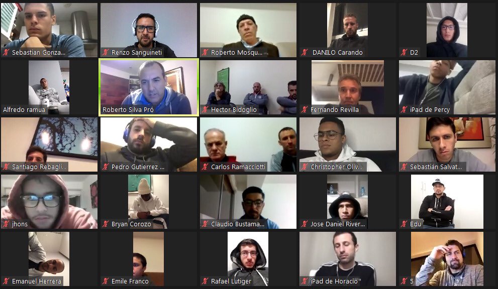 RsanguinetiCh's tweet photo. Continuamos con las reuniones con los futbolistas y comandos técnicos de los planteles de la Liga 1.
#Responsabilidad
#Concientización
#Protocolos
#SafapCerca
#DefensaProfesional https://t.co/VsCMu9FEcu