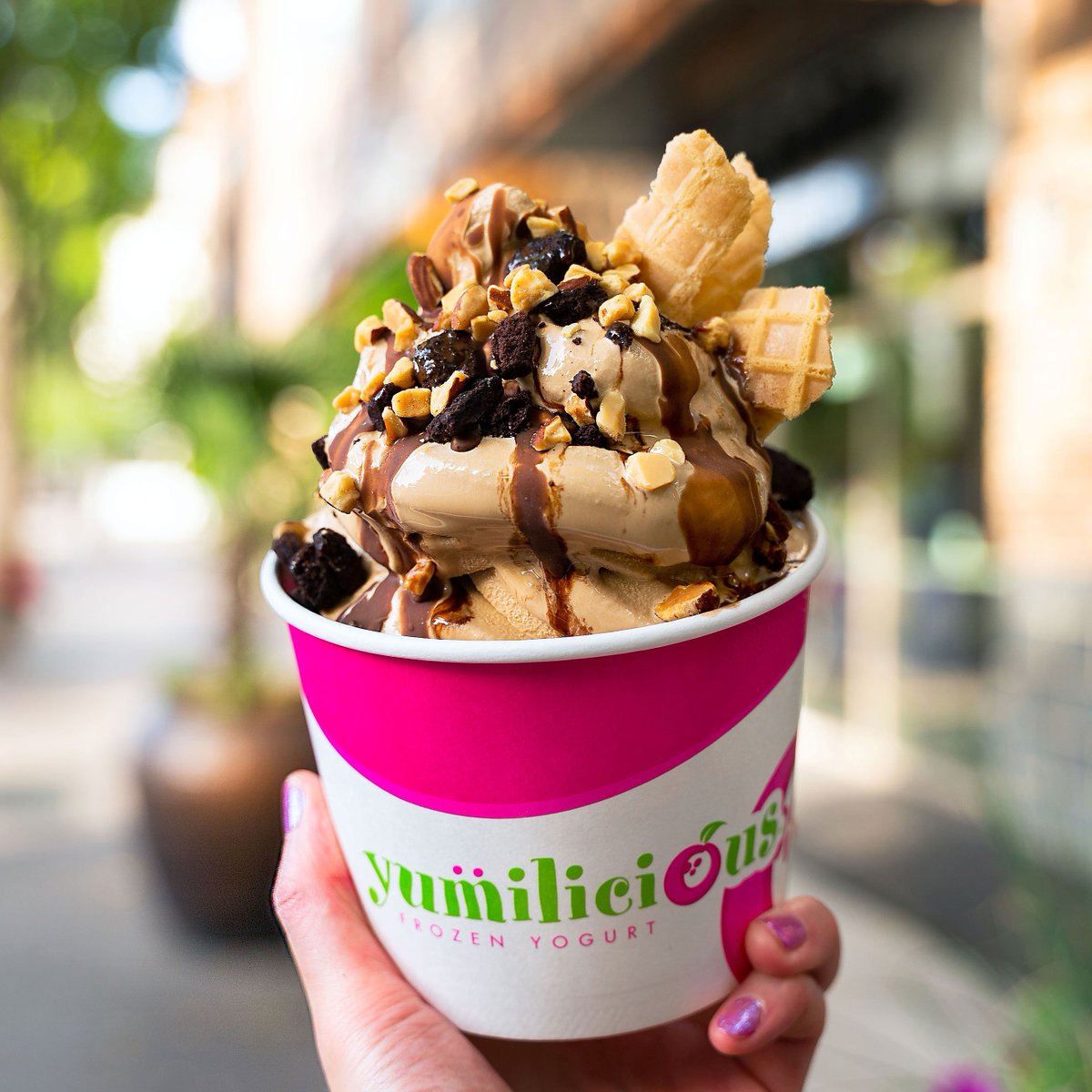 Dulce De Leche! ⁣😍 It's HEAVEN with chocolate magic shell drizzled on it! 🍫⁣