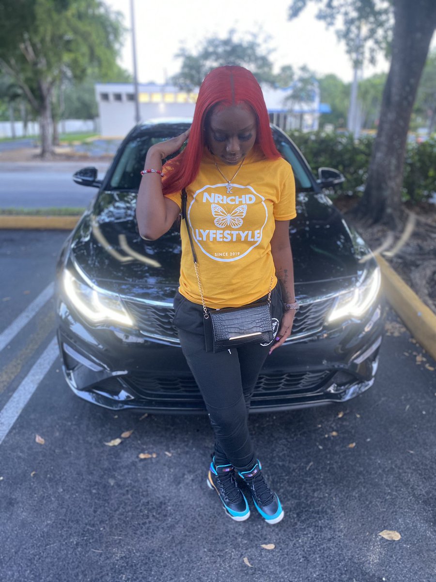 finessinnkay's tweet photo. barely flex, but don’t play with me period🔥😼
Outfit : @nrichlifestyle @nrichdant
Hair: @lealavishhlooks https://t.co/1WAPL3DzgJ