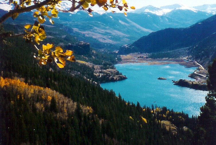 Colorado's tweet photo. Weave through the stunning San Juan Mountains on the Silver Thread Scenic and Historic Byway: https://t.co/7EDlXD8Fgc https://t.co/dlsnlGxfVn