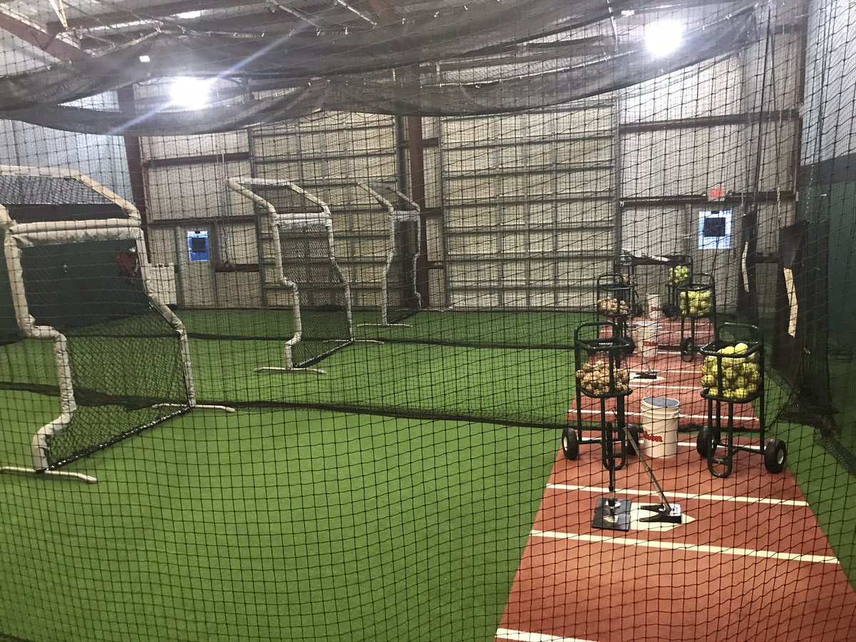 3rdMonkeySports's tweet image. What are you doing right now?! We just getting ready for another full day tomorrow! 😎⚾️🥎 
#thirdmonkeysports #trainingfacility #pitchingmachines #softball #baseball #fastpitch #slowpitch #getafterit #grind #nodsysoff #noexcuses #yourteamourfacility #dobigthings