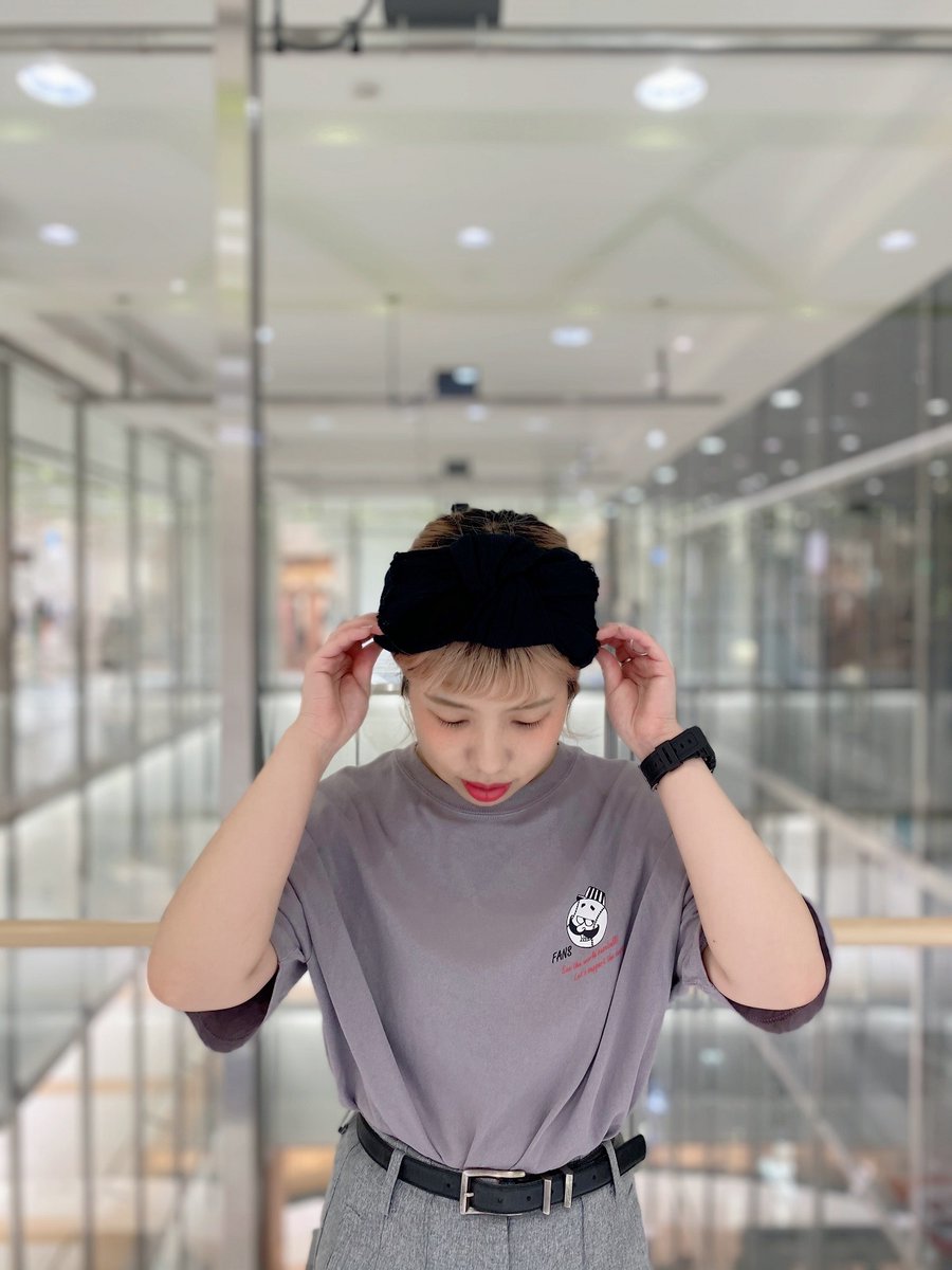 Override Na Twitteru 博多店です 今回はショートヘアにもおすすめの ヘアバンドをご紹介 Override Crepe Relax Hairband 5 900 Tax 程よいボリュームとヘアバンドの幅を変えて アレンジ自由自在 ハイトーンの髪色で遊んでも面白い 素材が涼しく夏にも