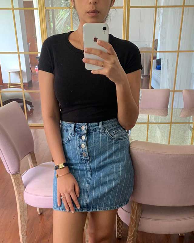 #SCInsideOut • 5 Different Ways to Style A #DenimSkirt • Re-discovering a piece of clothing in your #wardrobe can feel like retail therapy! Our Associate Director decided to style her old but new find, a denim skirt in 5 different ways. ow.ly/G30Q50AuA8M

#stylehack
