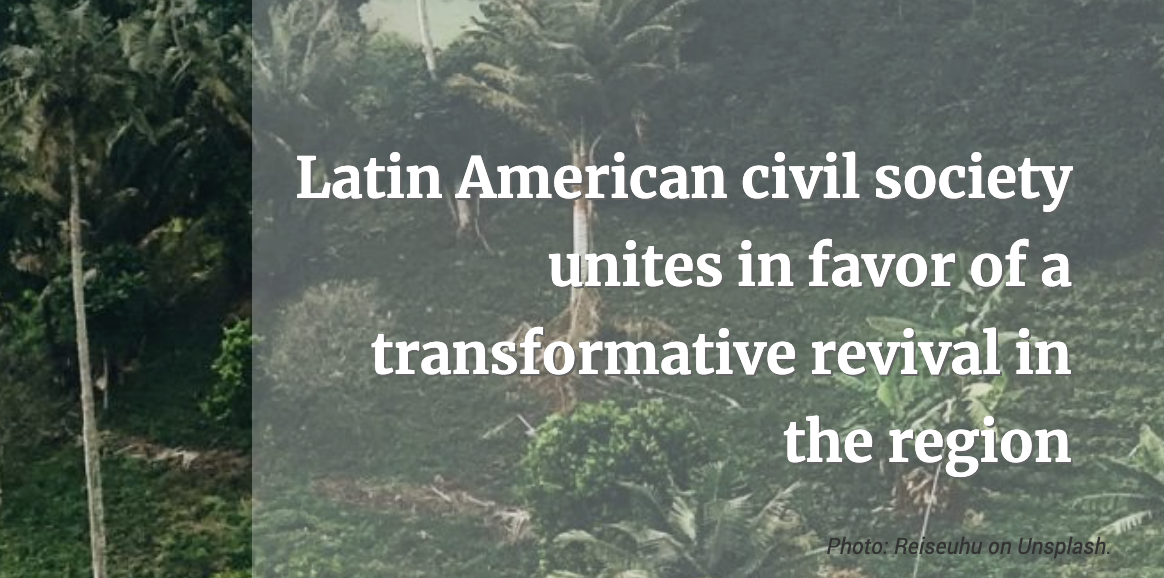 CANIntl's tweet photo. The world is claiming for a #GreenNewDeal. Governments of every region must work to ensure it is grounded in their territory & context
Over 250 institutions from 16 countries in #LatinAmerica🌎 are pushing for a #ReactivacionTransformadora
Join them⏩https://t.co/QApN7WfWT8 https://t.co/xEUvEAxDpo