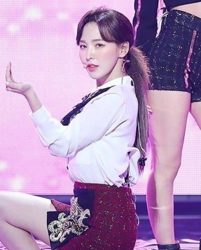 let's appreciate wannie's visual; 𝙖 𝙩𝙝𝙧𝙚𝙖𝙙