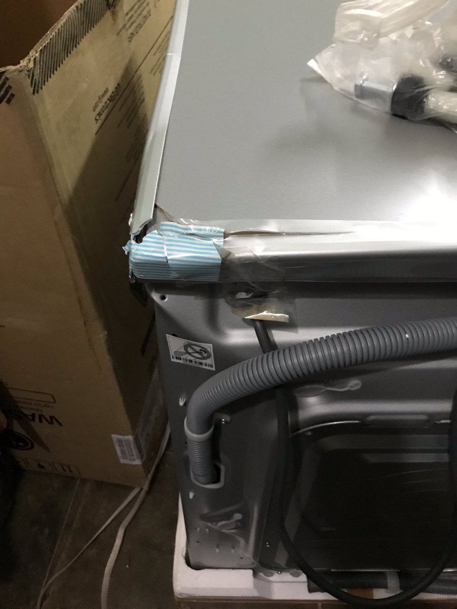 Ansin_03's tweet photo. @flipkartsupport @_Kalyan_K @Flipkart @FlipkartStories @flipkart_tech Day 22 and still the issue hasn’t been resolved. Delivered damaged product and then putting return request on hold. @_Kalyan_K is this how flipkart is serving customers by delaying return of damaged product @flipkartsupport @Flipkart #FlipkartWorstService #flipkart https://t.co/1vnh2xJNrW