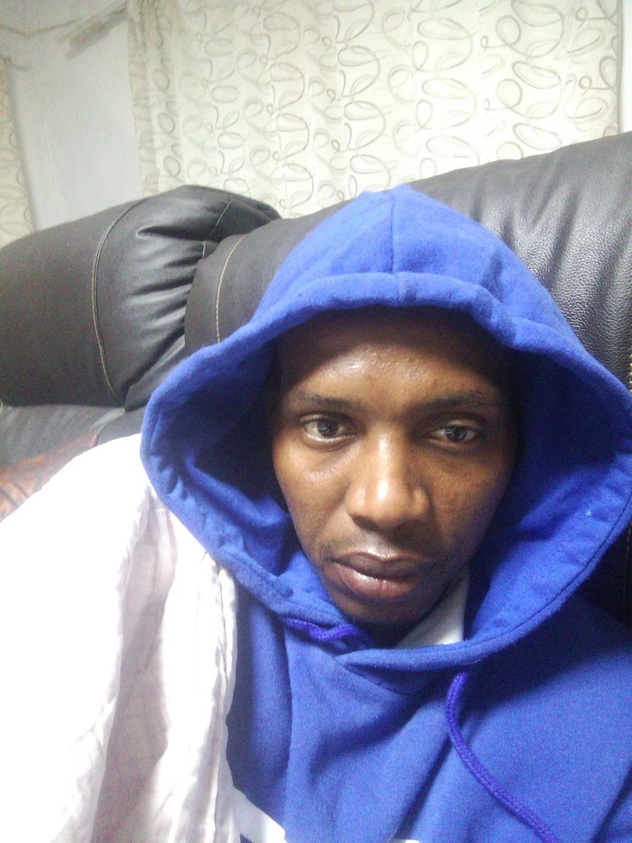 ThatoMahobby's tweet image. Chully in here, anyway am all goodie