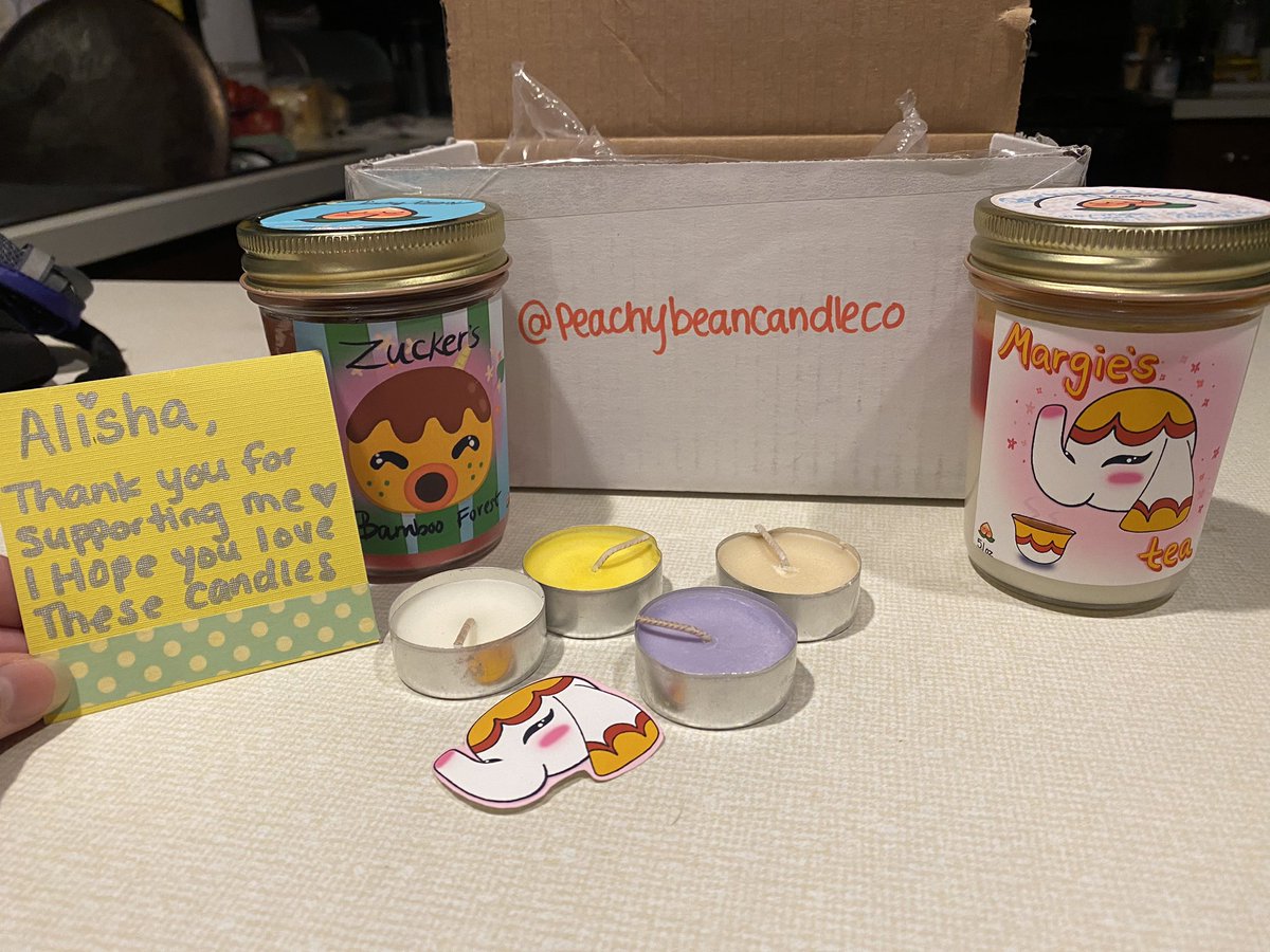 leesh_crossing's tweet photo. Ahhh my candles came in!!! Tysm @nani_crossing 🥺 https://t.co/cbxQRuaKlU