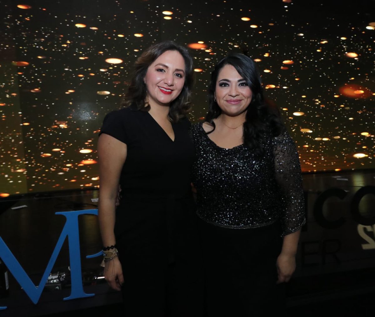 evelyn_osornio_'s tweet photo. Mi admiración y gratitud para ti estimada @Lilletha y todo tu equipo directivo 2019-2020 en @MPI_Mexico, sin duda hicieron un maravilloso trabajo para promover e impulsar el turismo de reuniones. ¡Mi reconocimiento a todos ustedes, mucho éxito en los proyectos por venir! https://t.co/taL2MGLohJ
