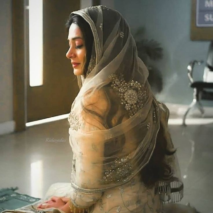 beyhadhluvJenni's tweet photo. Zoya Siddiqui is so beautiful 🤩

#BPFandomReunion #JenniferWinget @jenwinget https://t.co/AEoc2jyrt7