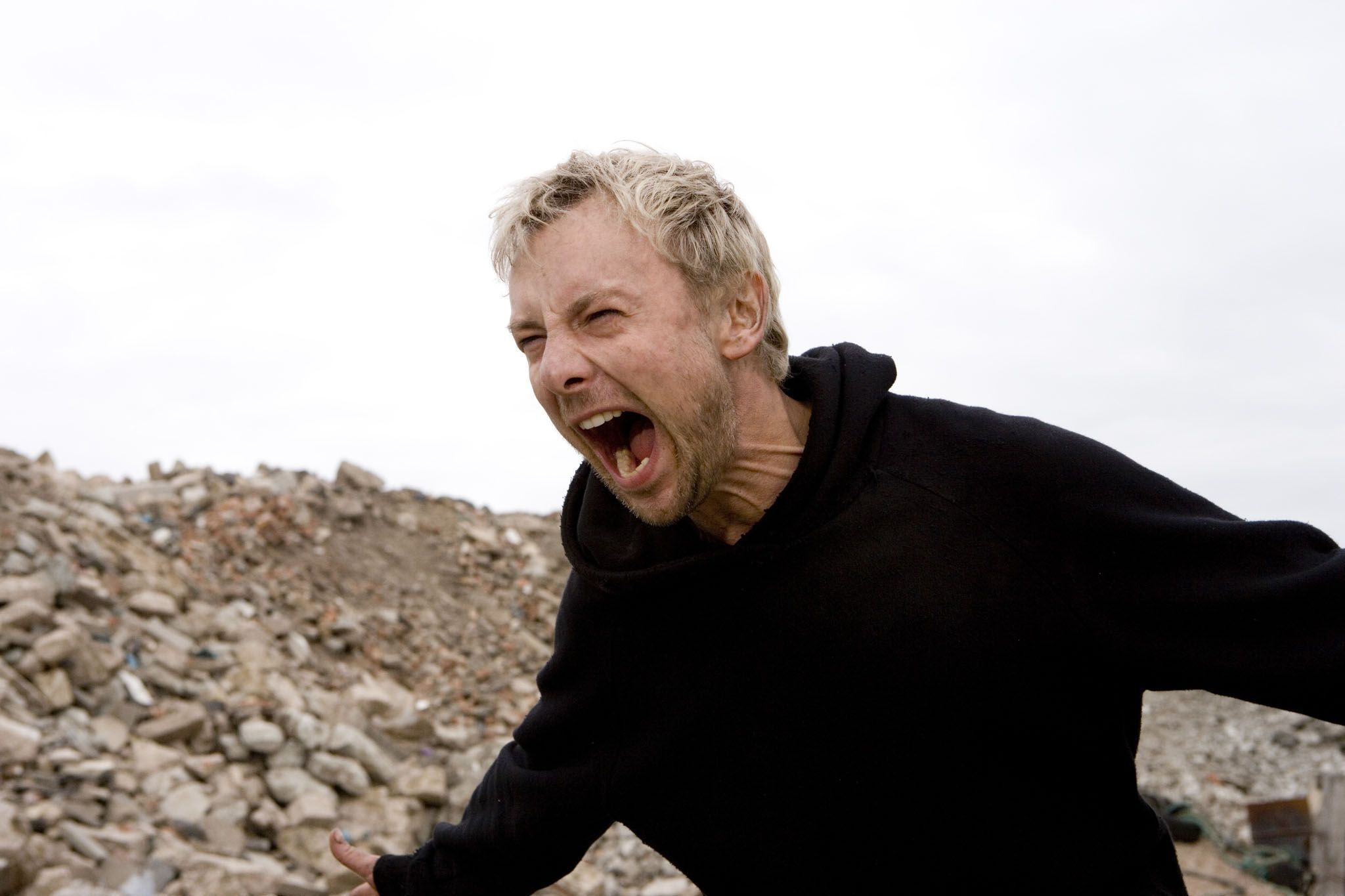 Everyone shout HAPPY BIRTHDAY to the masterful John Simm! 