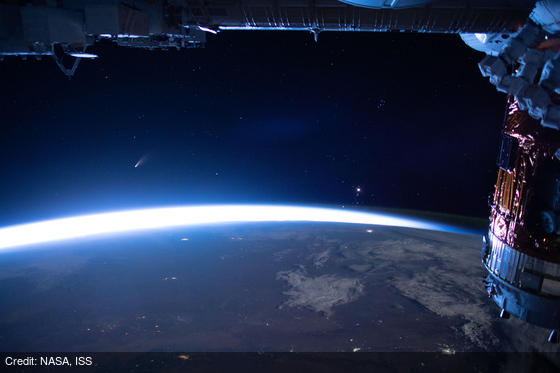 apod's tweet photo. Comet NEOWISE from the ISS: https://t.co/QasJmtowwy by @NASA, ISS https://t.co/chQ6mb8tVD
