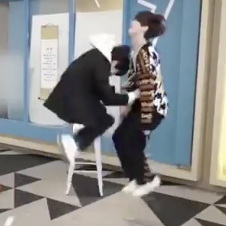 ᵗⁱⁿʸ ᴊᴜɴɢ sᴜʙɪɴ ( ´•̥-•̥` )