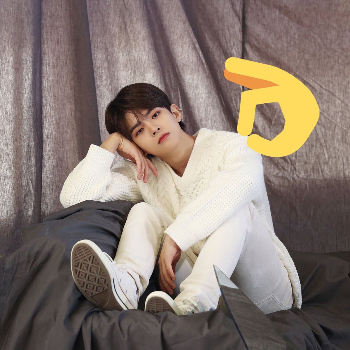 ᵗⁱⁿʸ ᴊᴜɴɢ sᴜʙɪɴ ( ´•̥-•̥` )