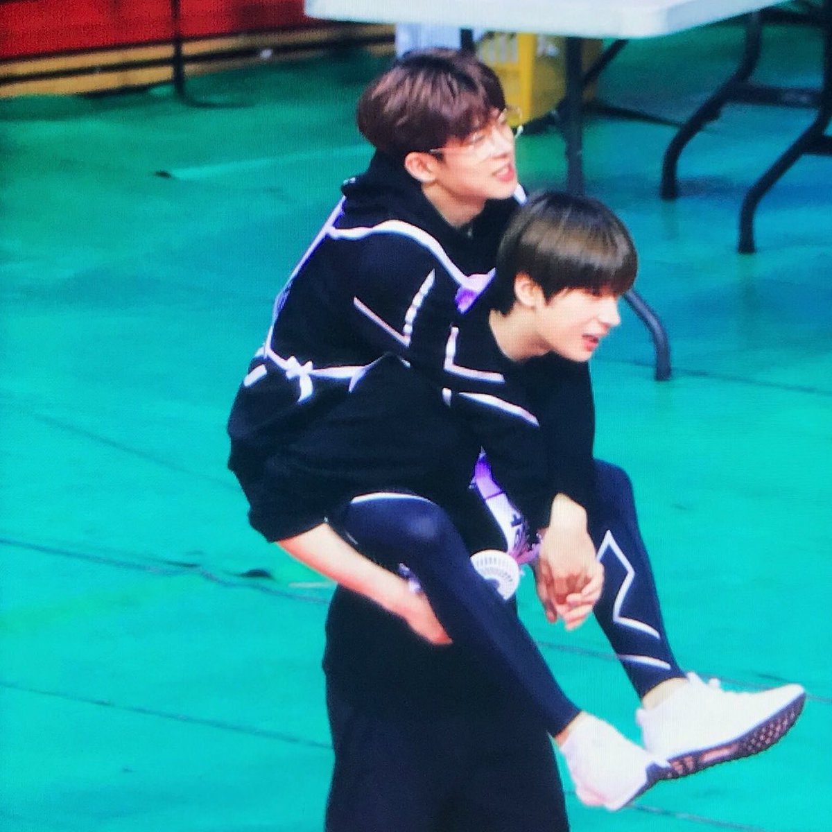 ᵗⁱⁿʸ ᴊᴜɴɢ sᴜʙɪɴ ( ´•̥-•̥` )