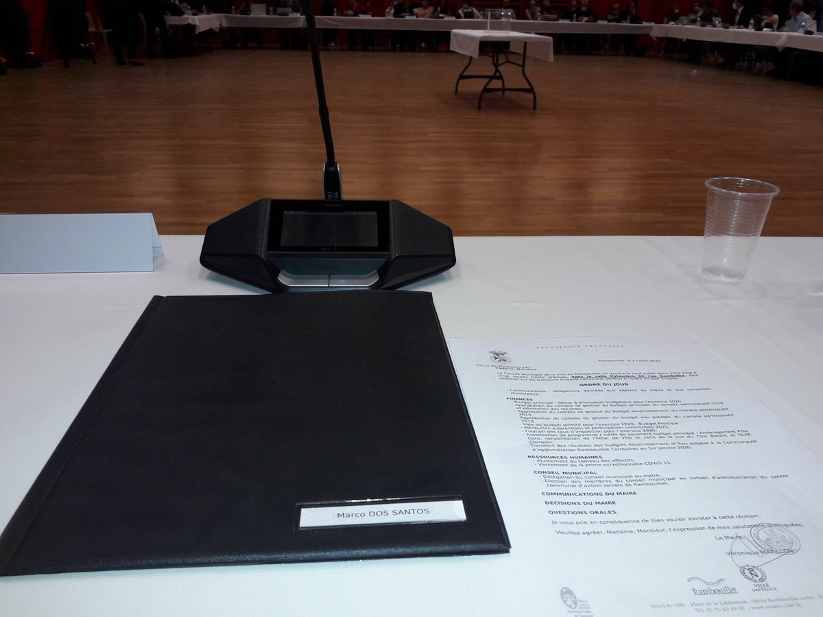 DosSantosMarco8's tweet photo. Conseil municipal de #Rambouillet du jeudi 09/07
"Il me parait difficile,Mme la Maire de voter favorablement un projet de 5 M d€(hors subv.)aussi structurant pour notre commune et pour lequel les Rambolitains,l'opposition, les acteurs mobilités n'ont pas été consultés"
#PoleGare https://t.co/SkOTpiHXae