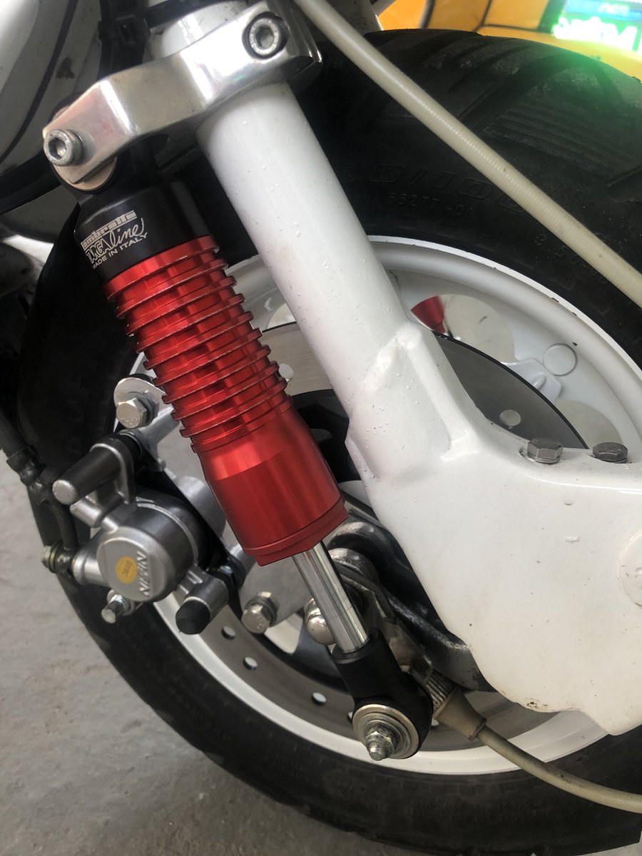 SSCvietnam's tweet photo. A few nice Targa Line and touring upgrades today for Don’s RB250 #RB250 #TargaLine #Touring #Lambretta https://t.co/6QTHaygoMg