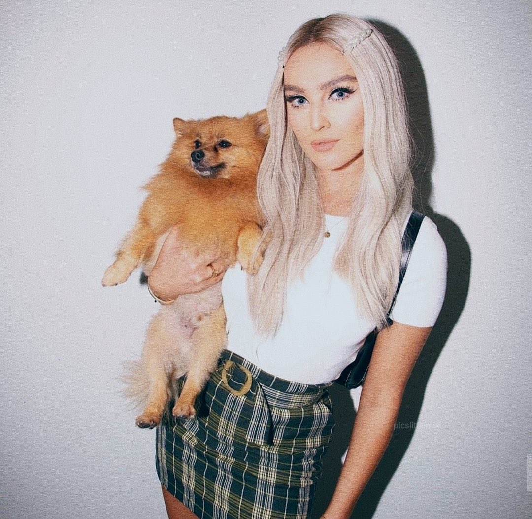 Happy birthday to this gorgeous woman who i love: Perrie Edwards        