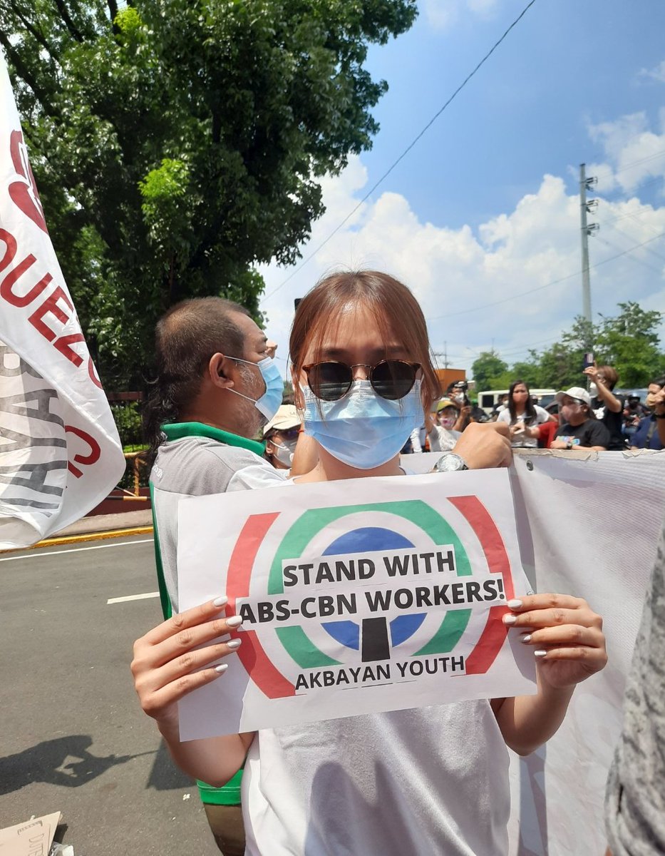 thefordslife's tweet photo. PROTECT THESE TWO BRAVE AND WONDERFUL WOMEN. 🙌😭

KATHRYN BERNARDO x ANGEL LOCSIN

#IbalikAngABSCBN
#WeAreOneKapamilya https://t.co/6nGOrMKybL