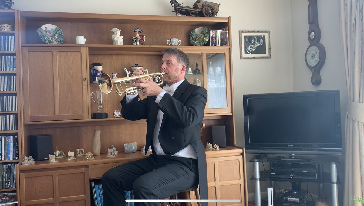 practisepals's tweet photo. Hocus Pocus!! Magically, this week’s @WNOtweet #PlayOpera trumpeting is brought to you from Grandma’s House!! https://t.co/iLjH73LR0a