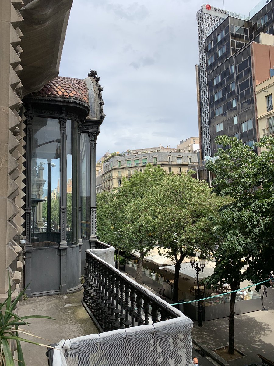 GonzzPerez's tweet photo. Tener un lugar como el  como lugar de reuniones, comidas, eventos o segunda oficina... Un auténtico lujo en el centro de Barcelona. Gracias por vuestro servicio, chic@s. No me canso de decirlo  #businessclub #artclub #meetings https://t.co/ukKqmnOhmM