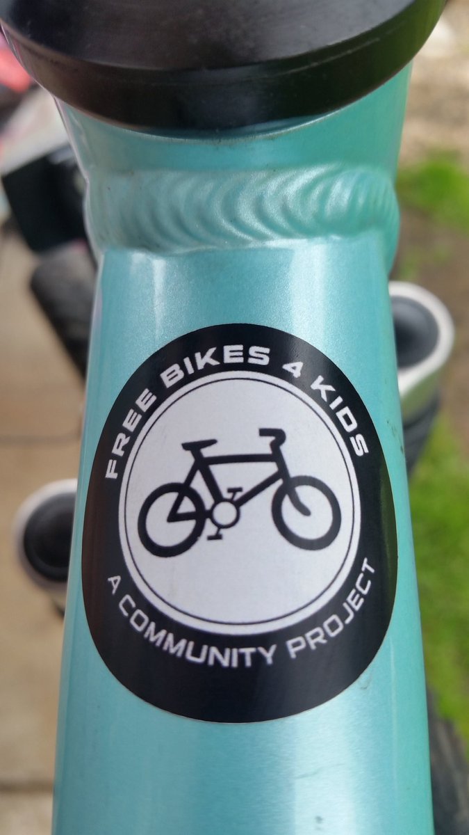 PuffaJones's tweet image. The first bike to get one of the new stickers!
Thanks again @r_bonnici ....they look great!

#community #freebikes4kids #cycling #recycle #giving