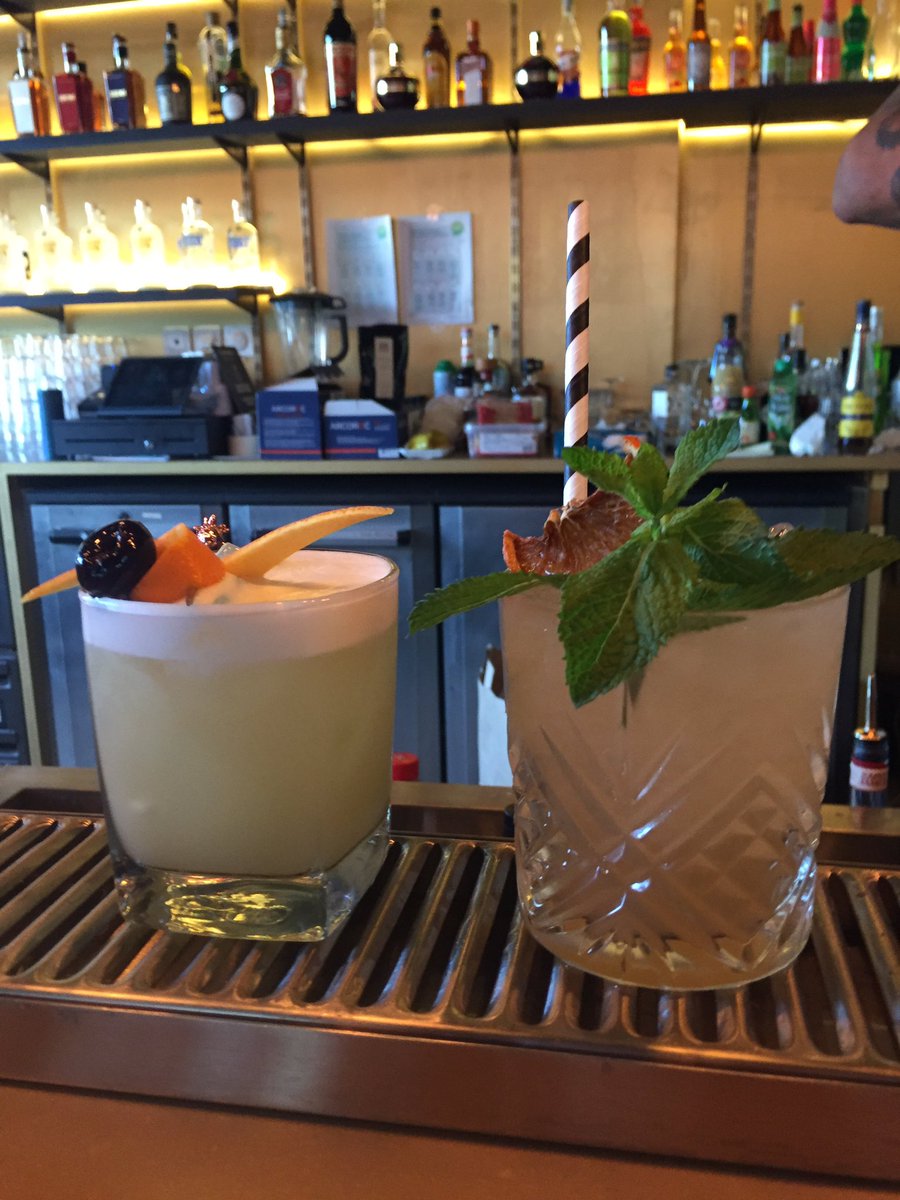 Une journée de séminaire interne pour vous proposer une nouvelle carte des boissons avec des #cocktails signature! A déguster d’ici peu! #rhum #vodka #whisky #gin #menthe #citron #saintgermain #frangelico #amaretto #ComingSoon