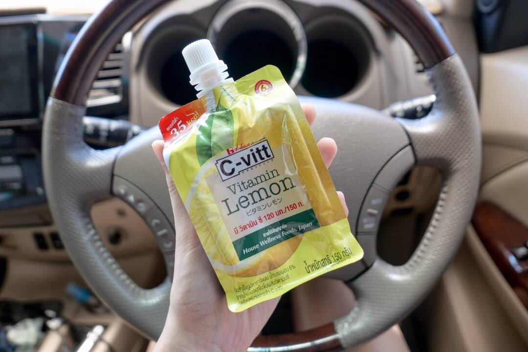 sharerie's tweet photo. #CvittJelly ออกใหม่ เคี้ยวเพลินมากเวอร์ วิตามินซีสูงเหมือนเดิมเลย! เพิ่มเติมคือเนื้อเจลลี่ทำให้อยู่ท้องอิ่มนานขึ้น กินง่าย พกง่าย ทำงานหิวๆ ไม่มีเวลากินข้าวก็กินรองท้องได้อยู่น้า ได้วิตซีเต็มๆ แคลน้อย น้ำตาลต่ำด้วยค่า มี 2 รส ไปตำกันได้ที่เซเว่น, Jiffy #วิตามินซีเจลลี่ https://t.co/7l6Rz27xXc