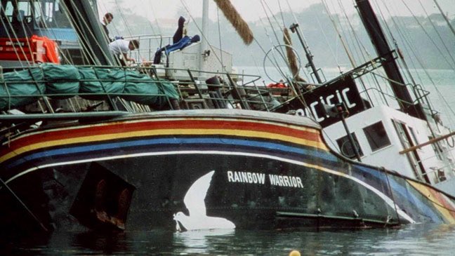 35 years since French secret service agents detonated two bombs on the <a href="/Greenpeace/">Greenpeace International</a> Rainbow Warrior in #Auckland harbour. The ship was headed to protest #France testing nuclear weapons in the Pacific. #NeverForget <a href="/FR_Desarmement/">France-Désarmement 🇫🇷🇪🇺</a>
