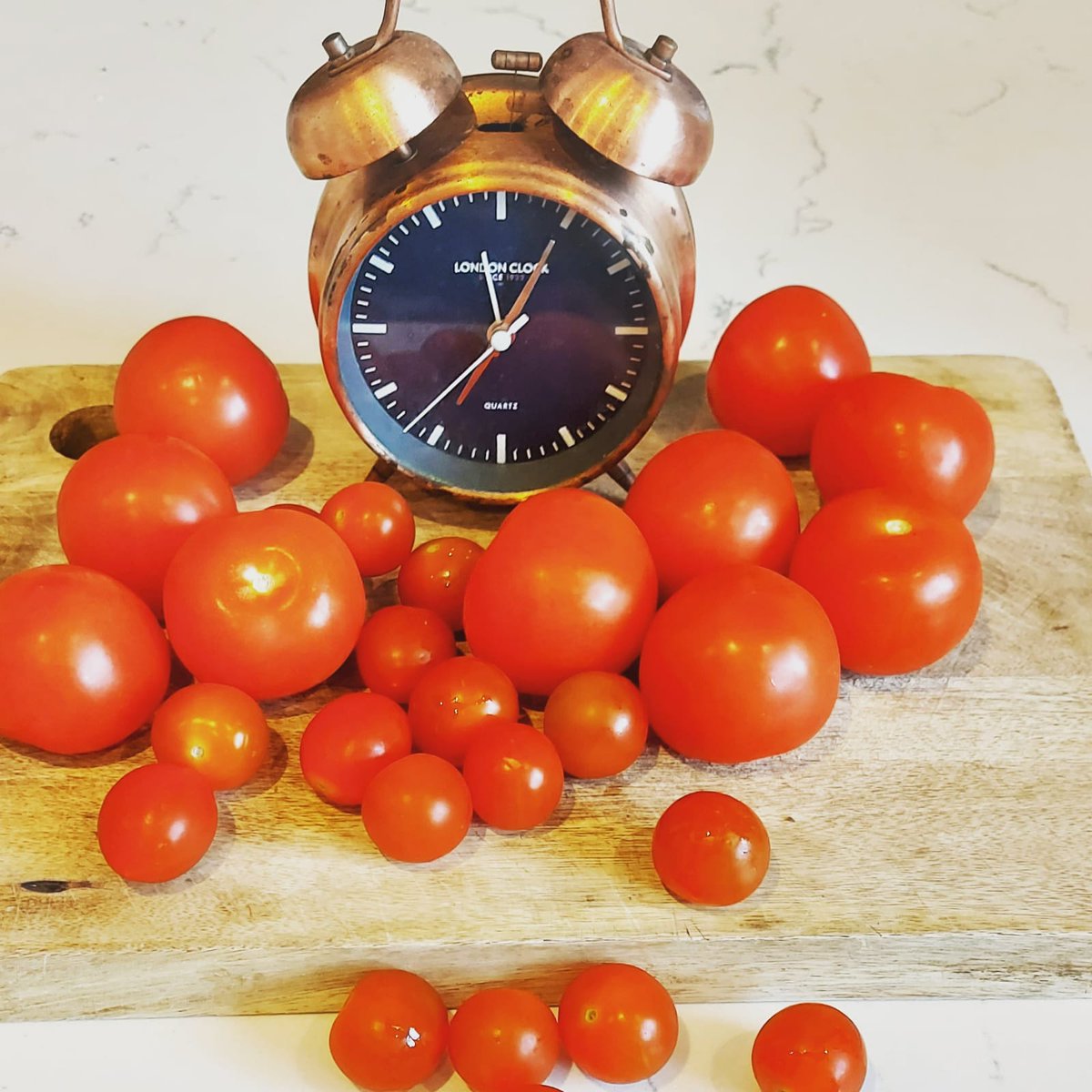 Alice_Dartnell's tweet photo. When working from home it is easy to lose track of time &amp; to procrastinate or be distracted!

Practising the #Pomodorotechnique will help you overcome these problems.
https://t.co/w8Mz4C1rmx

#productivity #timemanagement https://t.co/n8EARCqguv