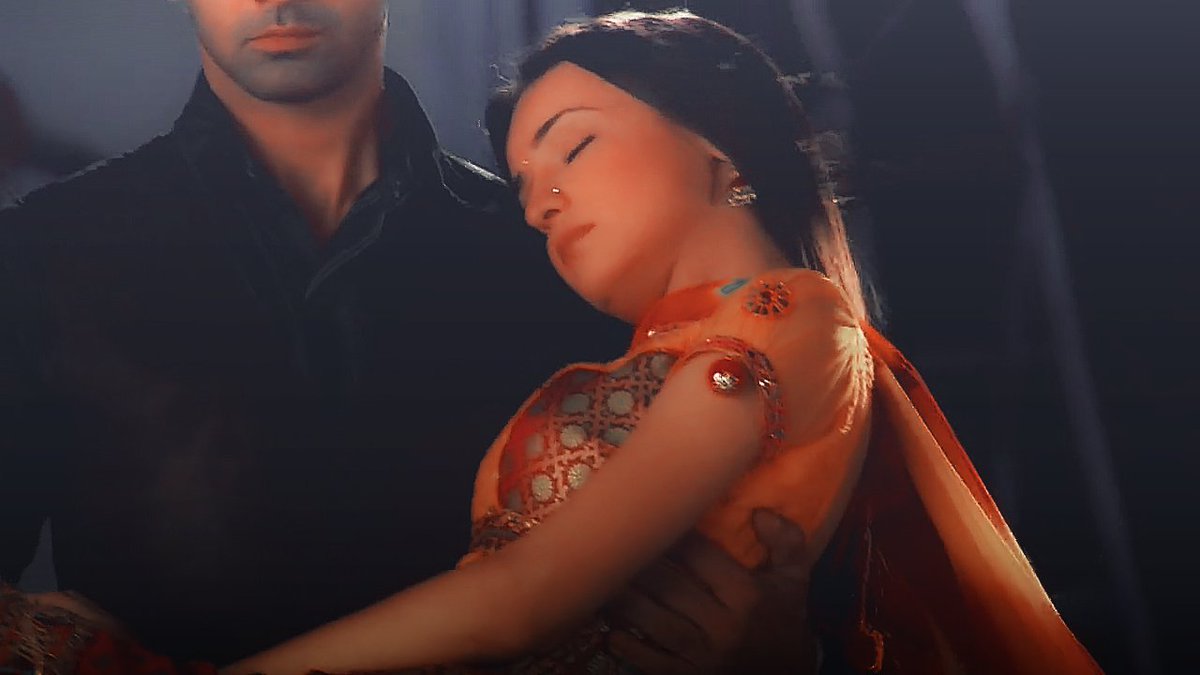 Khushi in Arnav s arms, Gust of wind blowing and Rabba Ve plays  #Arshi  #RabbaVe  #IPKKND #SanayaIrani  #BarunSobti