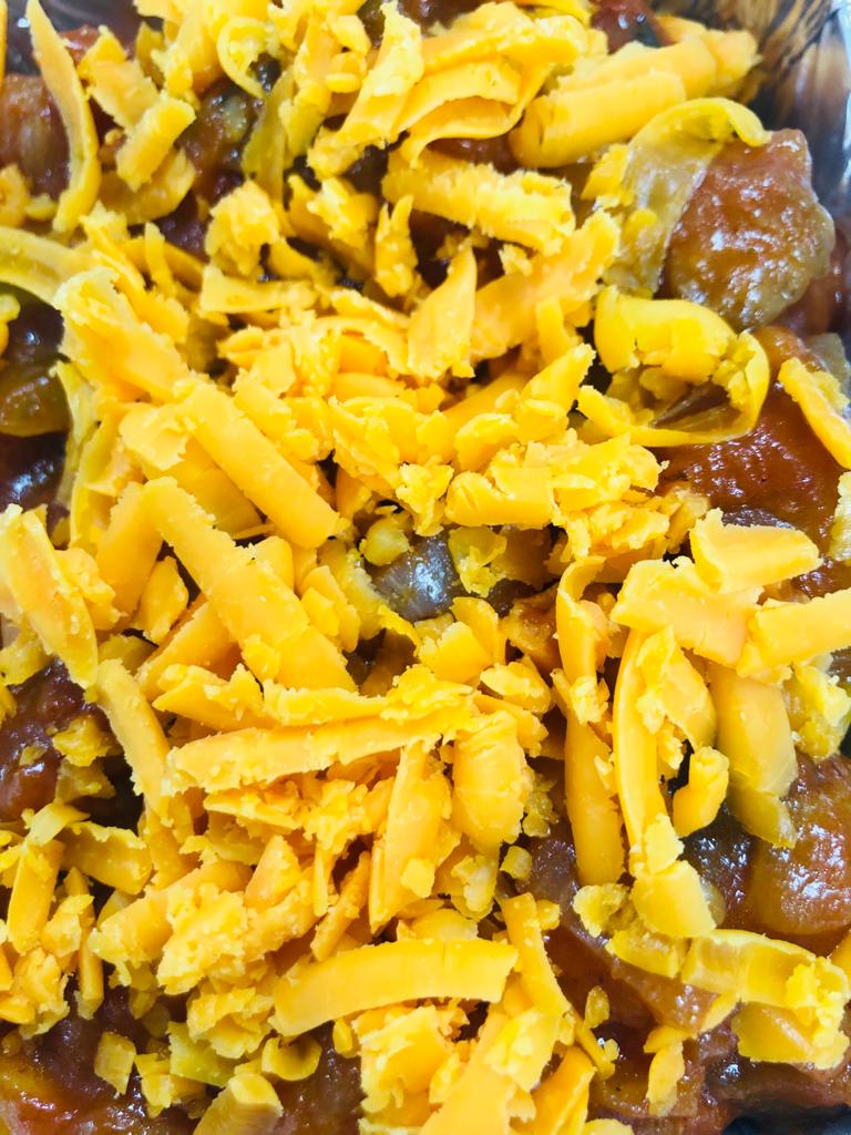 MannaDoncaster's tweet photo. Today it's Mediterranean Veg Pasta, Carrot Soup, Sourdough Bread &amp; lots of Chocolate treats for recipients in DN5 &amp; DN6 😍 
#FridayFeeling
🥘🥙🍛🍲🥗
If you need to talk call ☎️
07857417924 
(9am-5pm Mon-Fri)
#doncasterisgreat #bentleyisgreat https://t.co/bdoz9AglL7
