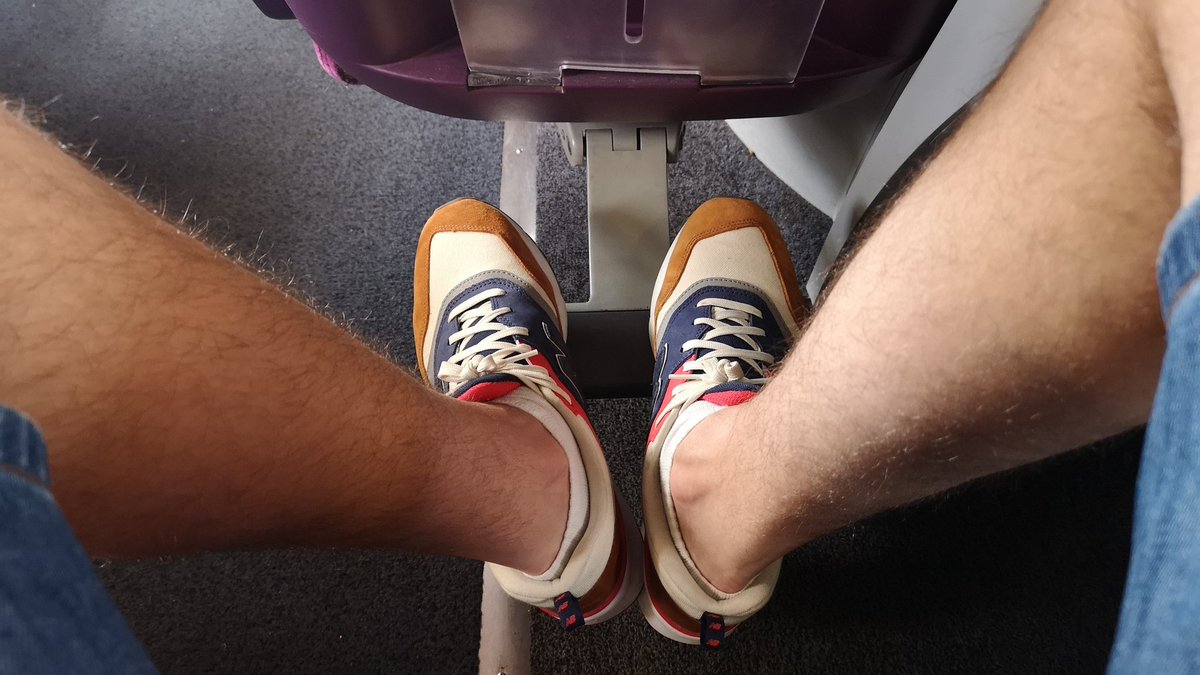 BenMcFly8's tweet photo. Dans le train en direction de Lens.
Réunion avec le club et représentants d'associations, ce soir, à la Gaillette.
#RCLens #LensCapitale https://t.co/iyHCVNmMN1
