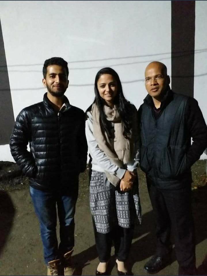 ଇୟେ ହଉଛନ୍ତି ବସନ୍ତ ରଥ, ଆଇପିଏସ୍ ଅଫିସର J&k । ଏବେ ଇୟେ suspend ହେଇଛନ୍ତି ଅଶୋଭନୀୟ ଆଚରଣ ପାଇଁ ଆଉ ତାଙ୍କର interview News 7 ରେ ଦେଖି ଆଜି ଓଡ଼ିଆ ଟୁଇଟର ମନ୍ତ୍ର ମୁଗ୍ଧ   https://twitter.com/AdityaRajKaul/status/1019879923870076928