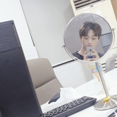 Mountain_France's tweet photo. _TWITTER_070720

[#GWANGHYUN] Encore une photo dans le mirroir de la société aujourd'hui😗
⠀⠀⠀
#마운틴 #광현 #김광현 
#MOUNTAIN #GWANGHYUN
_________________________
🇫🇷 MOUNTAIN FRANCE https://t.co/2UDkAbs1Nv