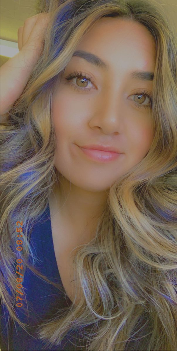 lanijoi27's tweet photo. A little late, but I love my new summer hair 😍 https://t.co/0JLnh8VEBx