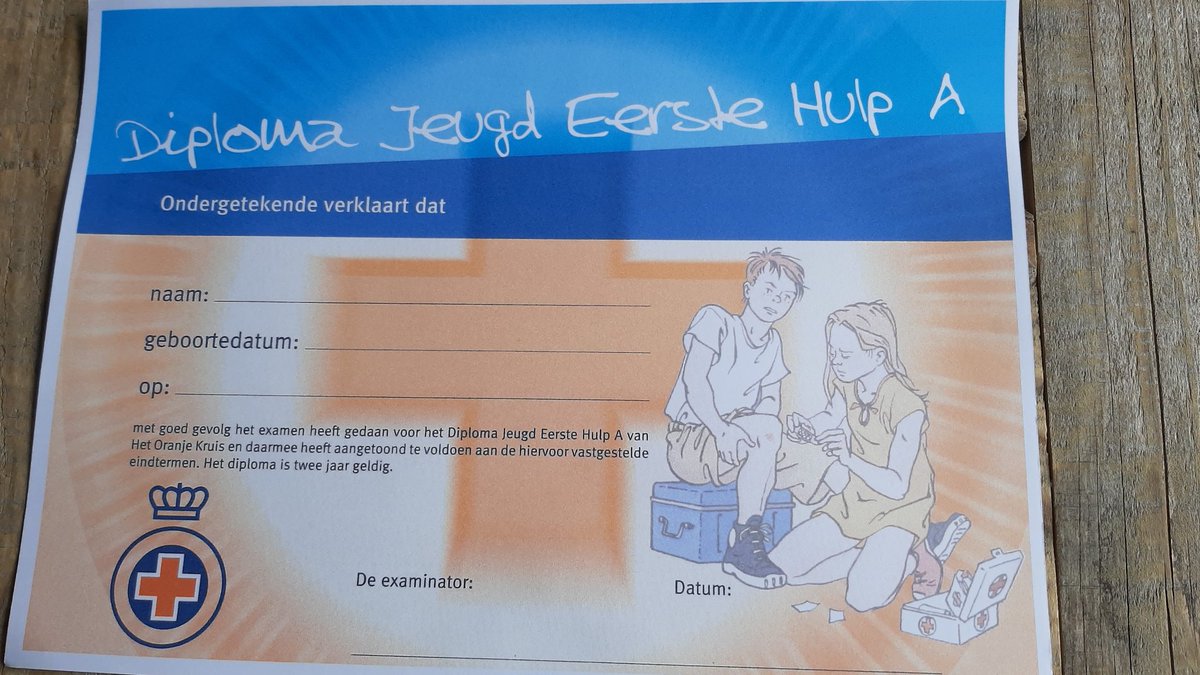 ElsVermeer1's tweet photo. Op de valreep van 'afscheid basisschool, nog even een examen😅 Na een break van zo'n 2 maanden, draad weer opgepakt en zie hier het resultaat: 22 kids geslaagd🎉🎊💪 #toppers #kanjers #HetKompas #Maasdijk https://t.co/D1jzcqpZQk