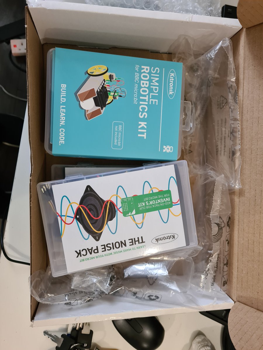 jonathonsimons5's tweet image. So excited the next stage of my learning journey. Thanks to #kitronik next day delivery and  beautifully packed.
#stem
#edtechmaven