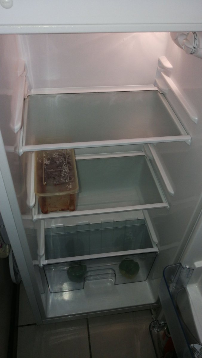 Marcia638570592's tweet photo. @NxesiThulas @UIFBenefits @deptoflabour my money was supposed to be in my account on the 8th already my daughter and I depend on that money. What must we eat. By tonight I wont have electricity in this cold weather. Where do I turn to? https://t.co/KhZXT7VbOQ