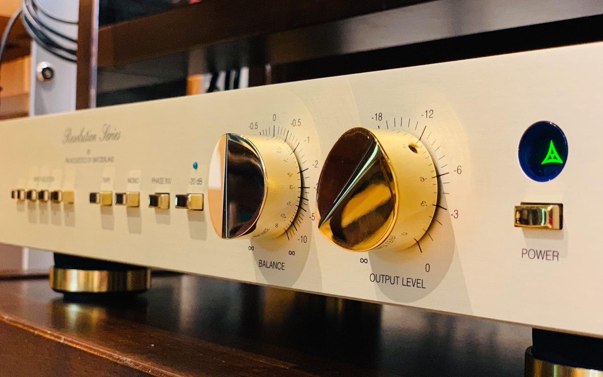 axiss_audio's tweet photo. 聴くものすべてを魅了するFM Acoustics
レファレンスとして地位を確立したFM255MK2Rは常にブラッシュアップを重ね、輝きを放ち続けます
FM Acousticsは特約店よりご購入が可能です。
https://t.co/THkmafNJOK
#hiend #resolutionseries #FMAcoustics #axissaudio #FM255MK2R #FMアコースティックス https://t.co/pRNuWN8AAQ