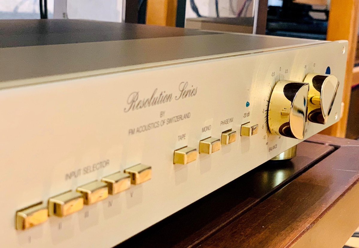 axiss_audio's tweet photo. 聴くものすべてを魅了するFM Acoustics
レファレンスとして地位を確立したFM255MK2Rは常にブラッシュアップを重ね、輝きを放ち続けます
FM Acousticsは特約店よりご購入が可能です。
https://t.co/THkmafNJOK
#hiend #resolutionseries #FMAcoustics #axissaudio #FM255MK2R #FMアコースティックス https://t.co/pRNuWN8AAQ