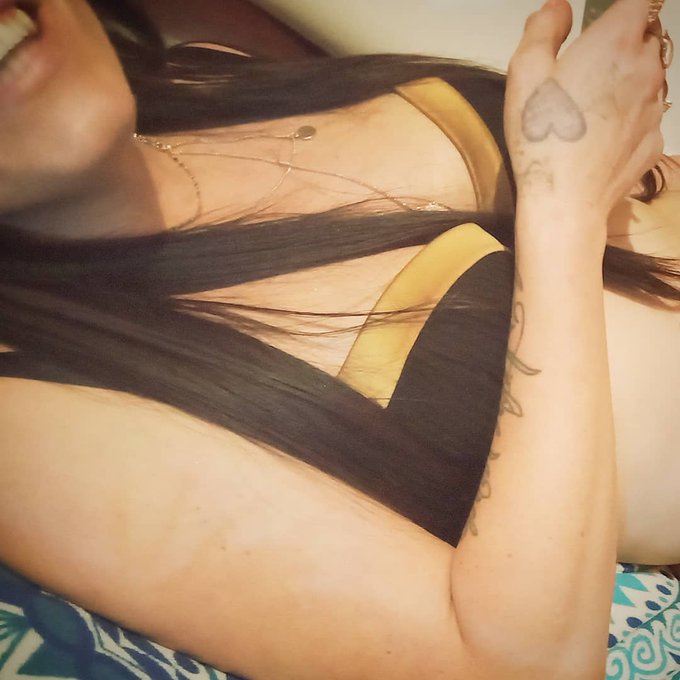 Wanna see full nudes, videos, personal constant. Come take a look https://t.co/HSY17OyvHB Snapshat: sdays2777 DM