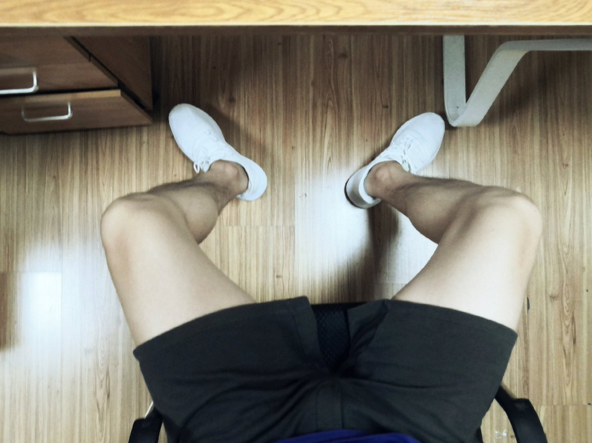 zen_612's tweet photo. 每周五这个时候，就很想，下班 https://t.co/43B4lgAzsT