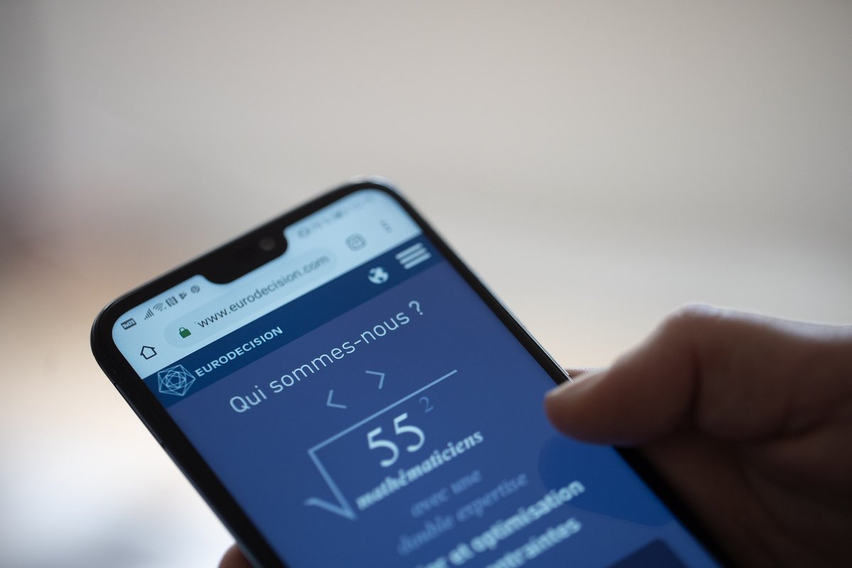 eurodecision's tweet photo. Découvrez le portrait de Magalie, Ingénieur d’études senior chez @EURODECISION, qui travaille au sein du Pôle Conception.

#MathématiquesDécisionnelles #EmploiMaths #AideALaDecision #IntelligenceArtificielle #Algorithmes

https://t.co/6hGyS06DDb https://t.co/eSyAyVHySa